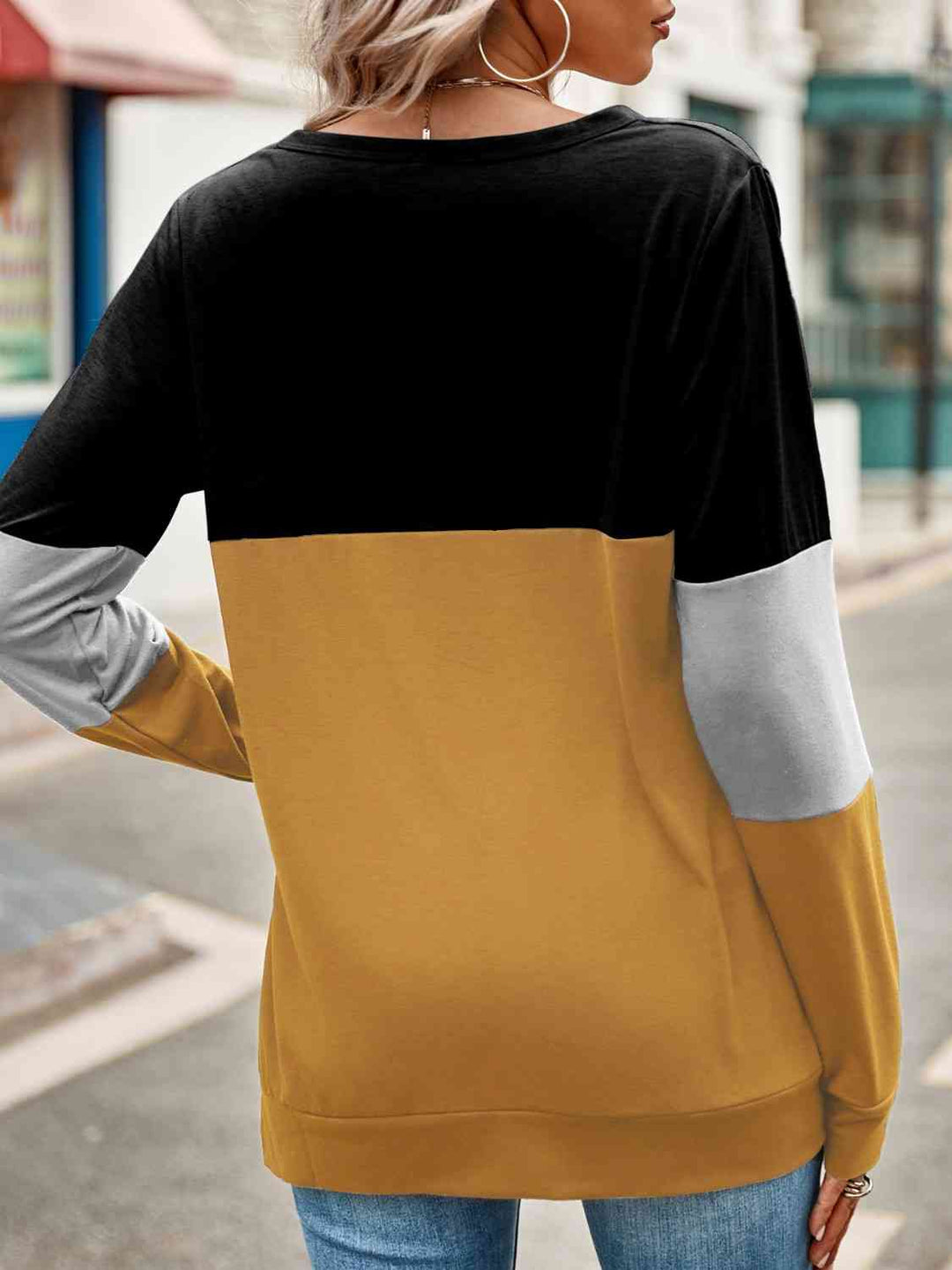 Color Block Cutout Round Neck Long Sleeve T-Shirt